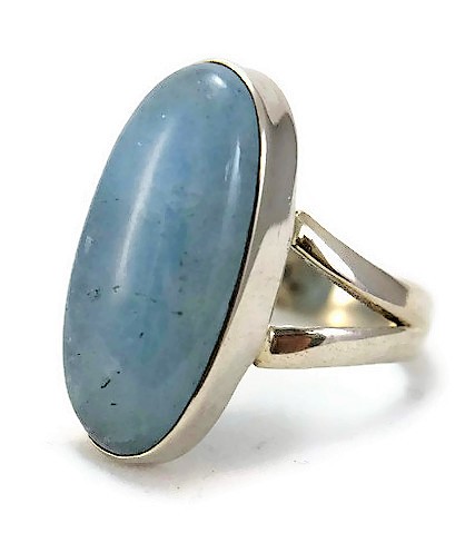 Oval Aquamarine Ring