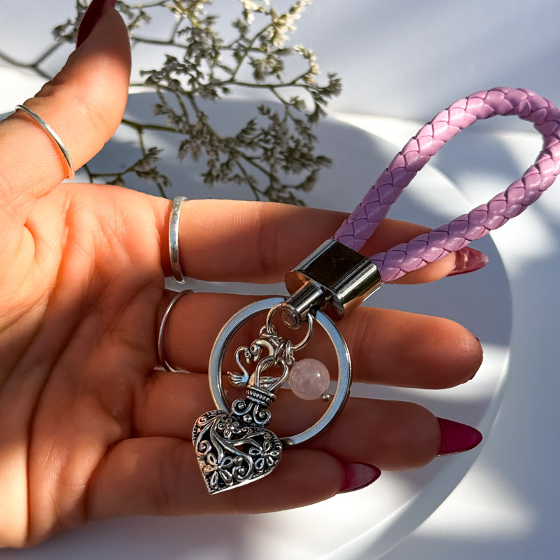 מחזיק מפתחות לב מחזיק מפתחות לב