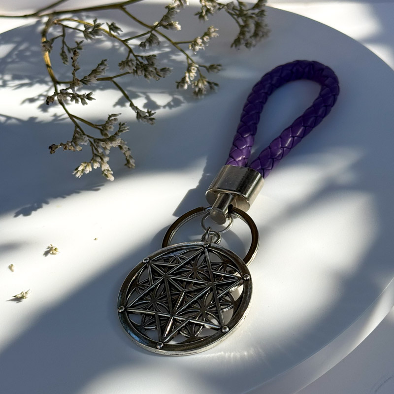 מחזיק מפתחות מרכבה על פרח החיים מחזיק מפתחות מרכבה על פרח החיים