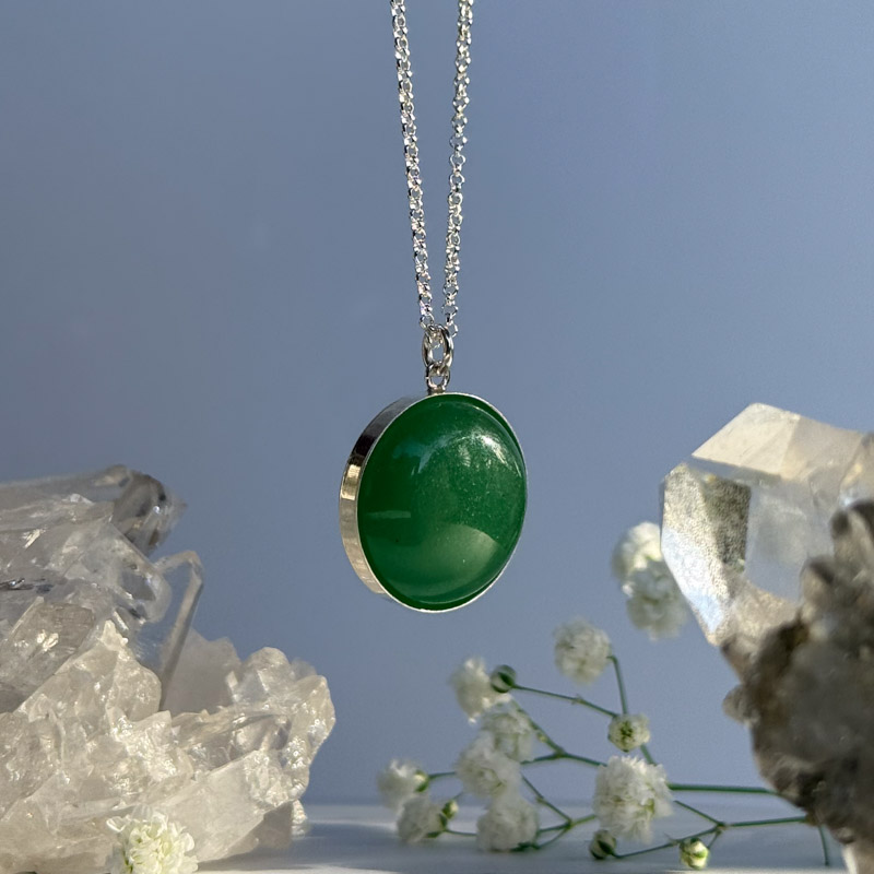 שרשרת אוונטורין ירוק - מעגל הנשמה שרשרת אוונטורין ירוק - מעגל הנשמה