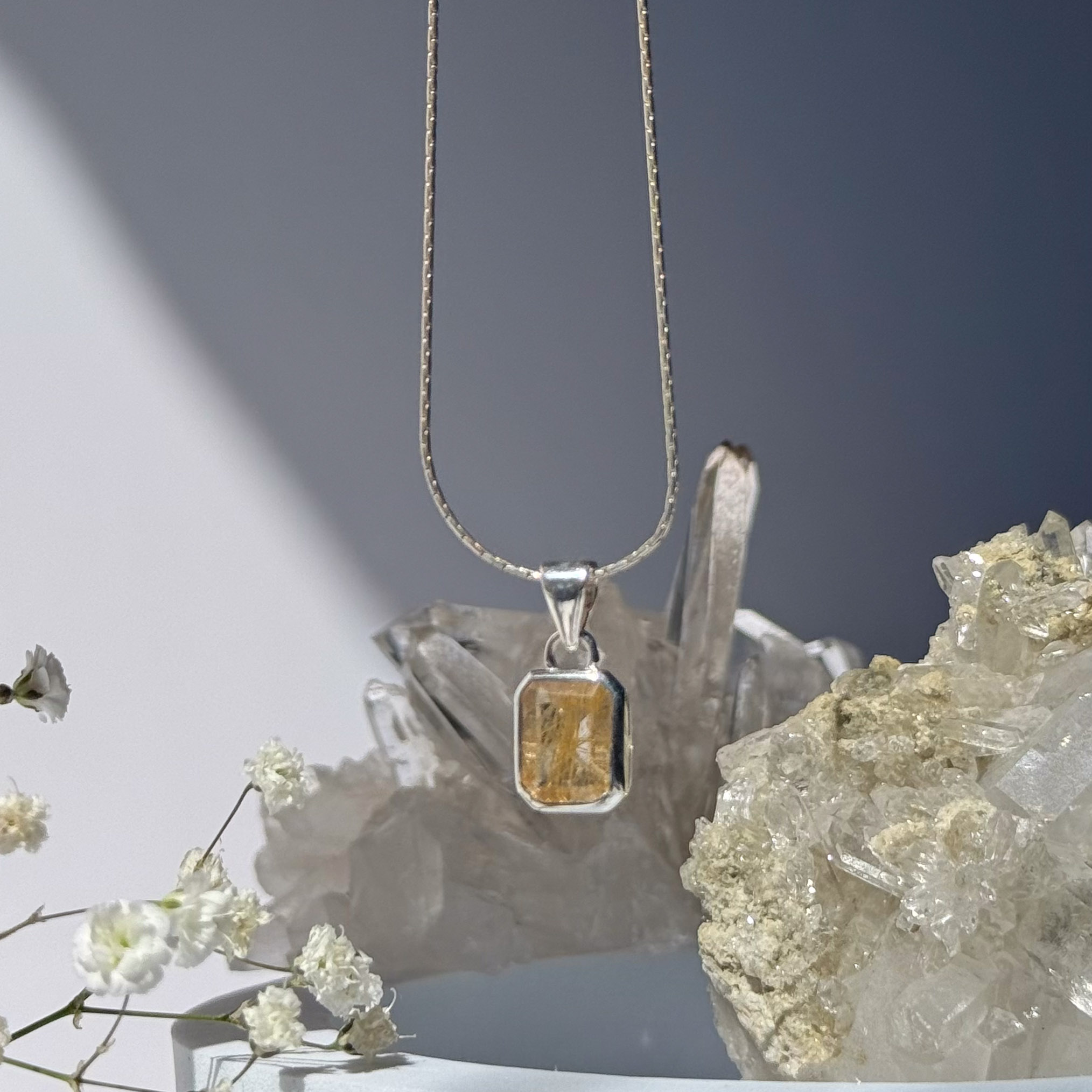 תליון רוטיליטד קוורץ- Alexandra