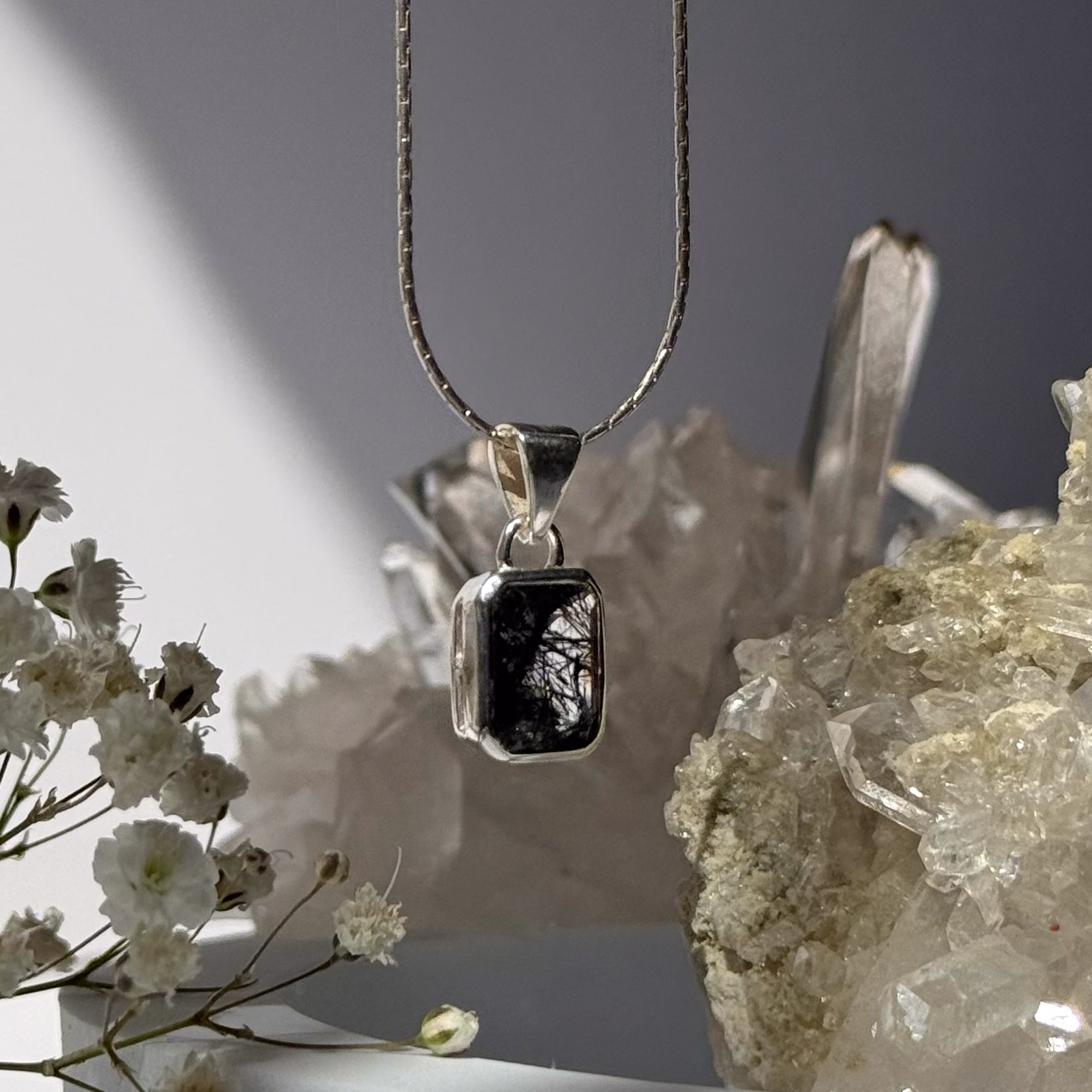 תליון טורמלין שחור בקוורץ- Alexandra