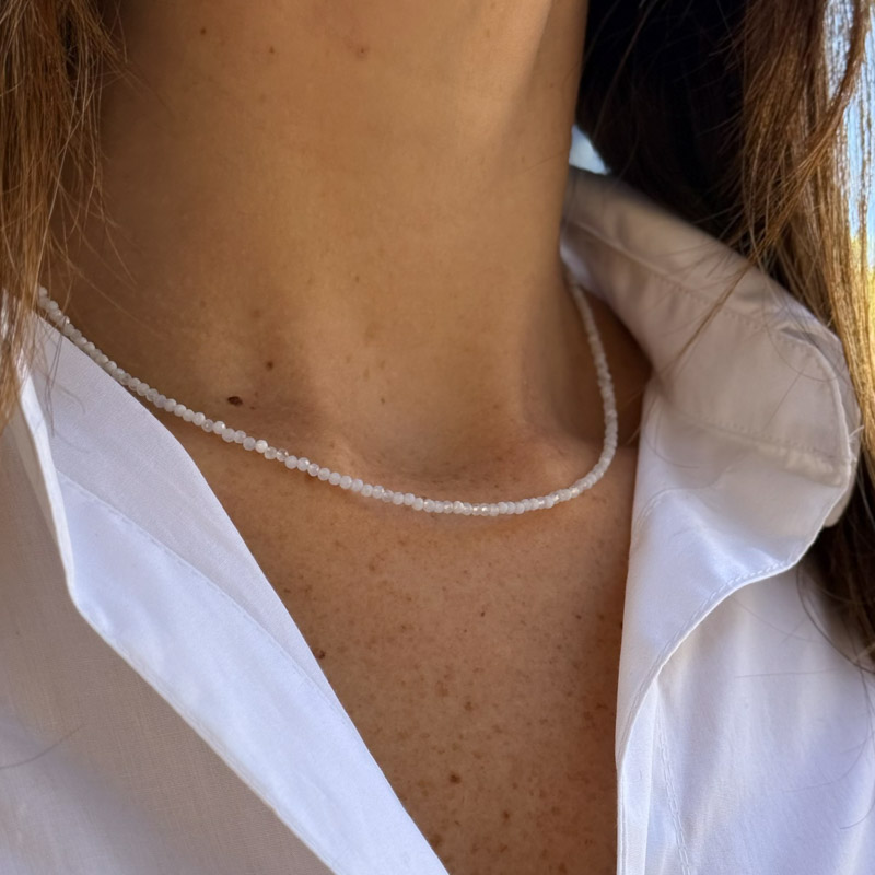 מחרוזת אגת בלו לייס עדינה Classic