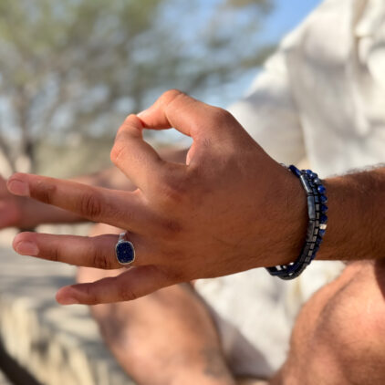 צמיד לאפיס לזולי כדורים לגבר