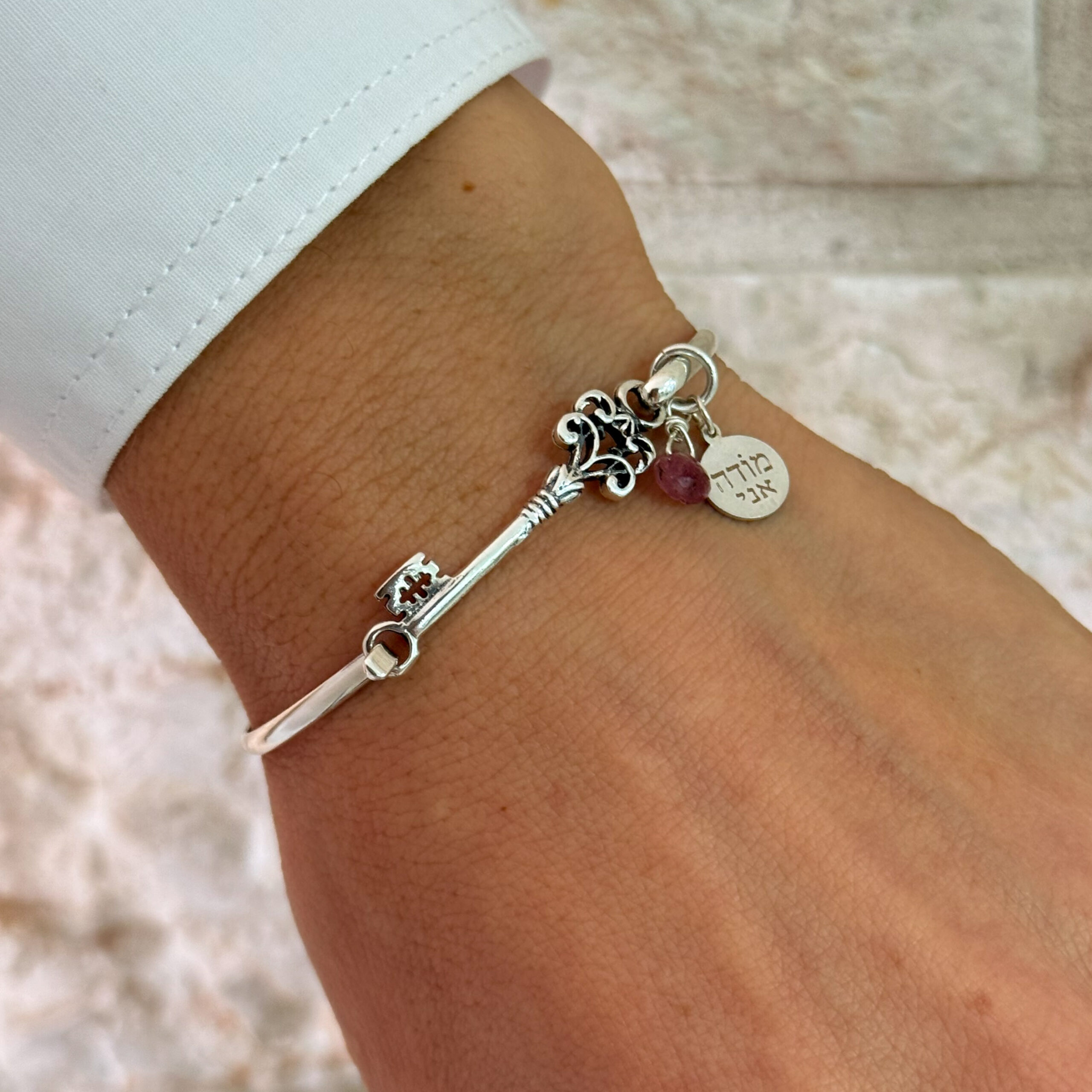 צמיד מפתח אהבת שמים - טורמלין ורוד, מודה אני צמיד מפתח אהבת שמים - טורמלין ורוד, מודה אני