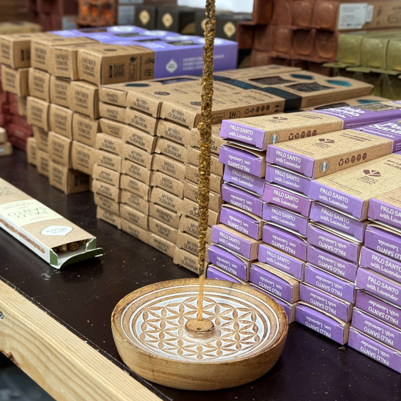 מעמד קטורת גדול עץ מנגו - פרח החיים