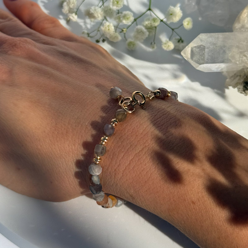 צמיד אגת בוטצואנה קוביות Classic