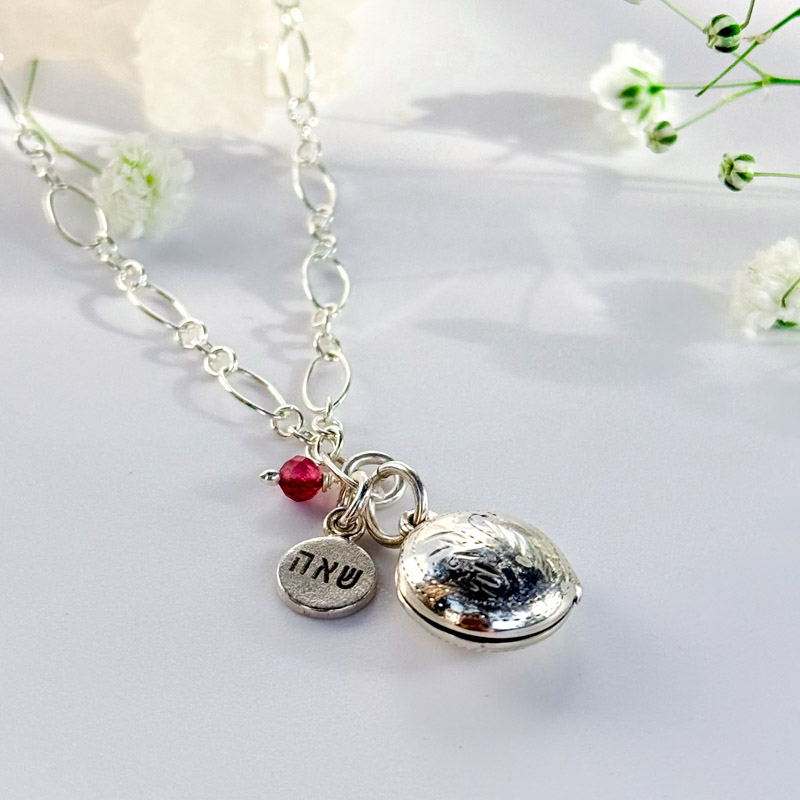 שרשרת אהבה אלוקית- שאה, טורמלין ורוד ומסקוטה אדומה שרשרת אהבה אלוקית- שאה, טורמלין ורוד ומסקוטה אדומה