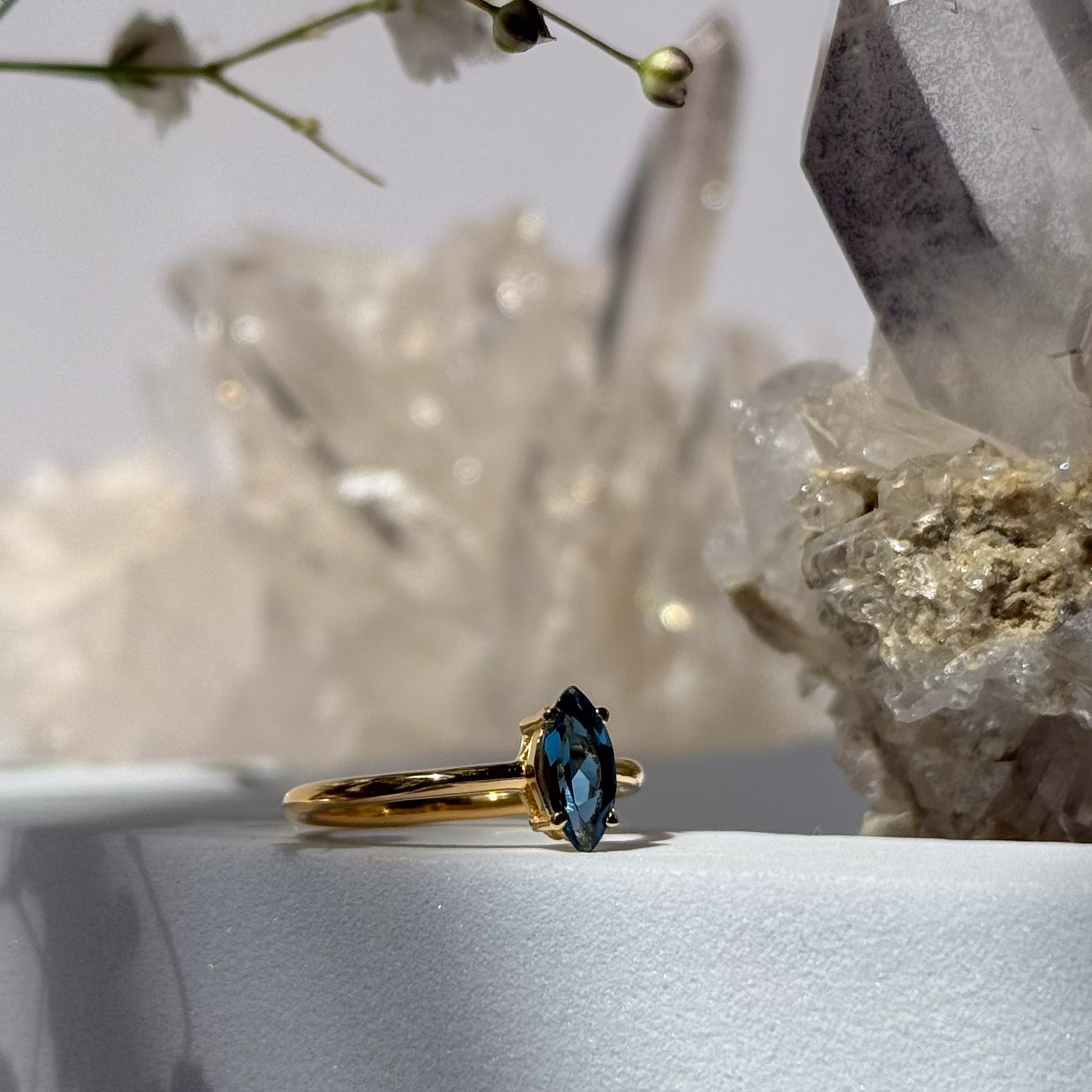 טבעת לונדון טופז- Elizabeth