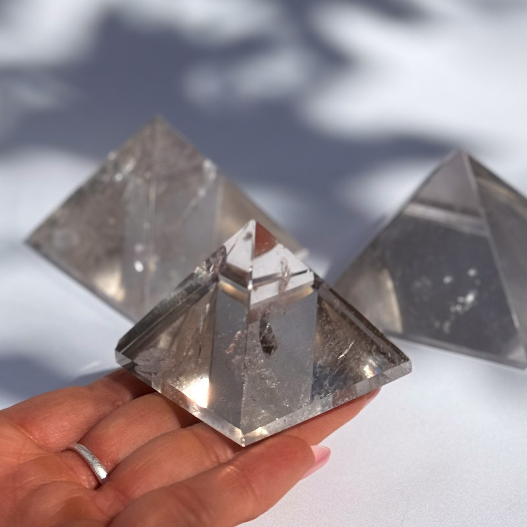 פרמידת קוורץ באיכות גבוהה פרמידת קוורץ באיכות גבוהה