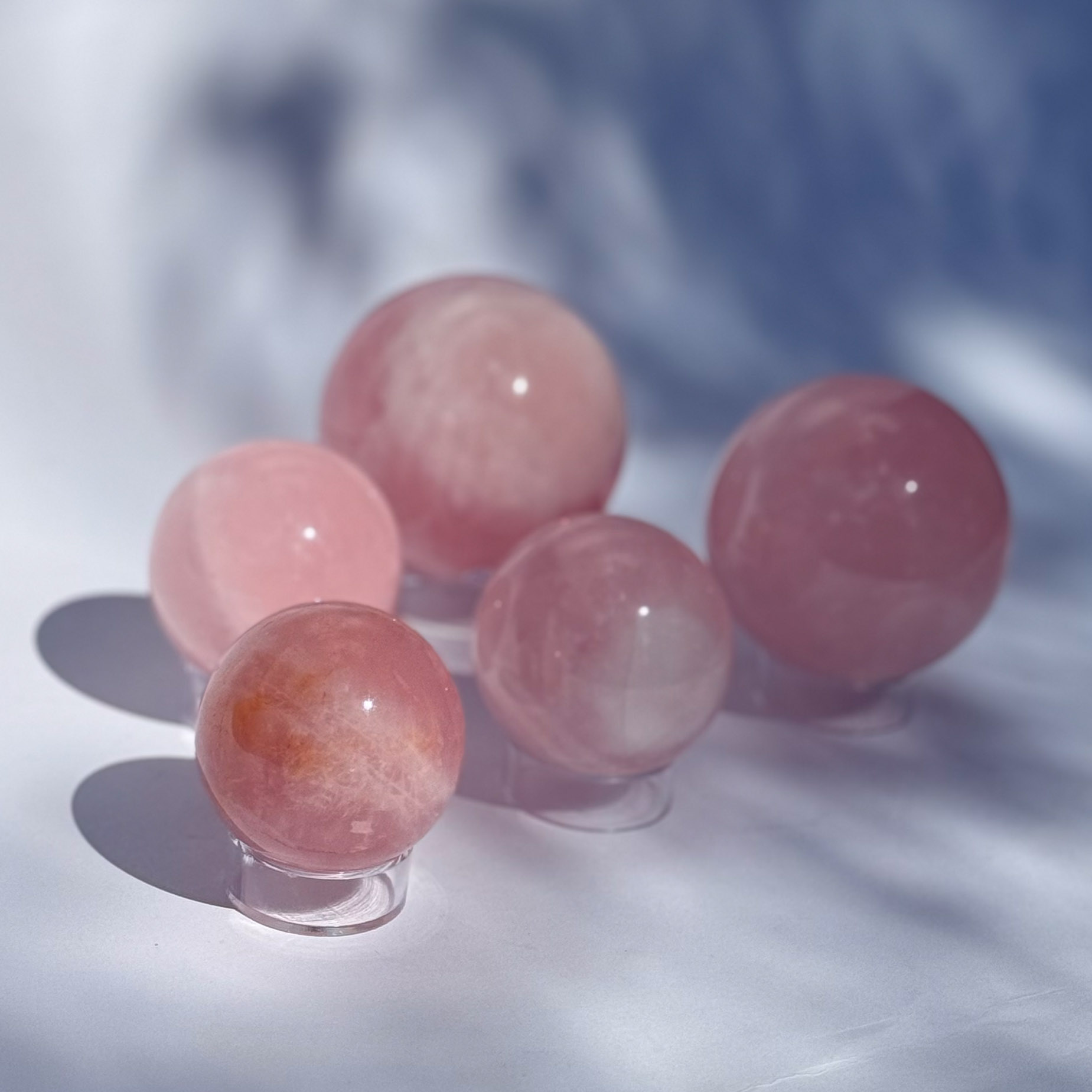 כדור (ספרה) - רוז קוורץ ורוד בהיר כדור (ספרה) - רוז קוורץ ורוד בהיר