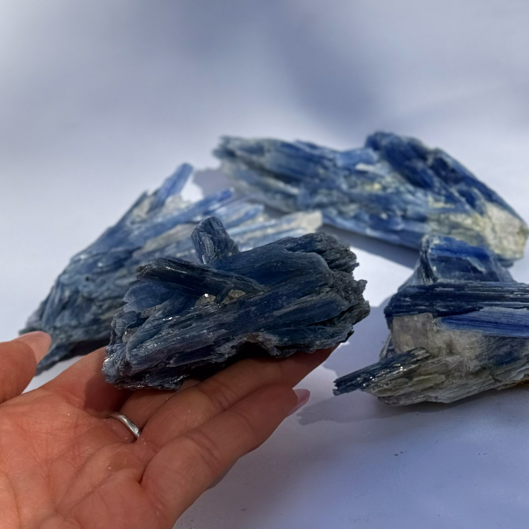 קיאנייט כחולה קיאנייט כחולה