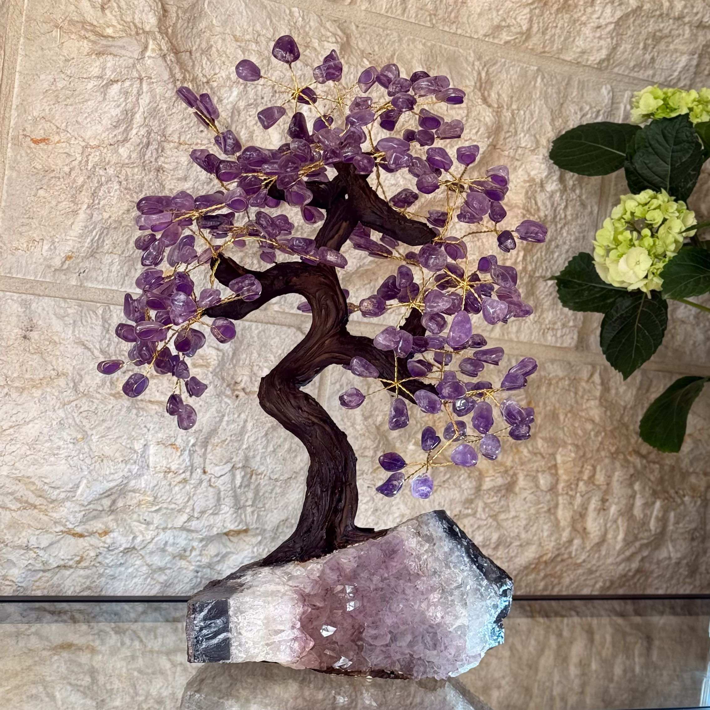 עץ אמטיסט על מושבה ענק