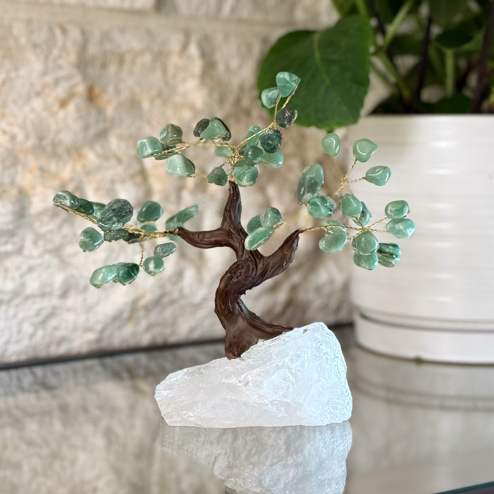 העץ הנדיב אוונטורין על קוורץ בינוני